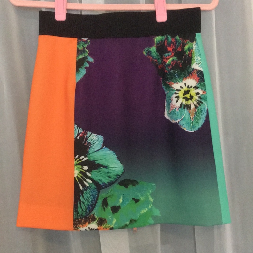 Milly sea blossom neoprene skirt sz 2